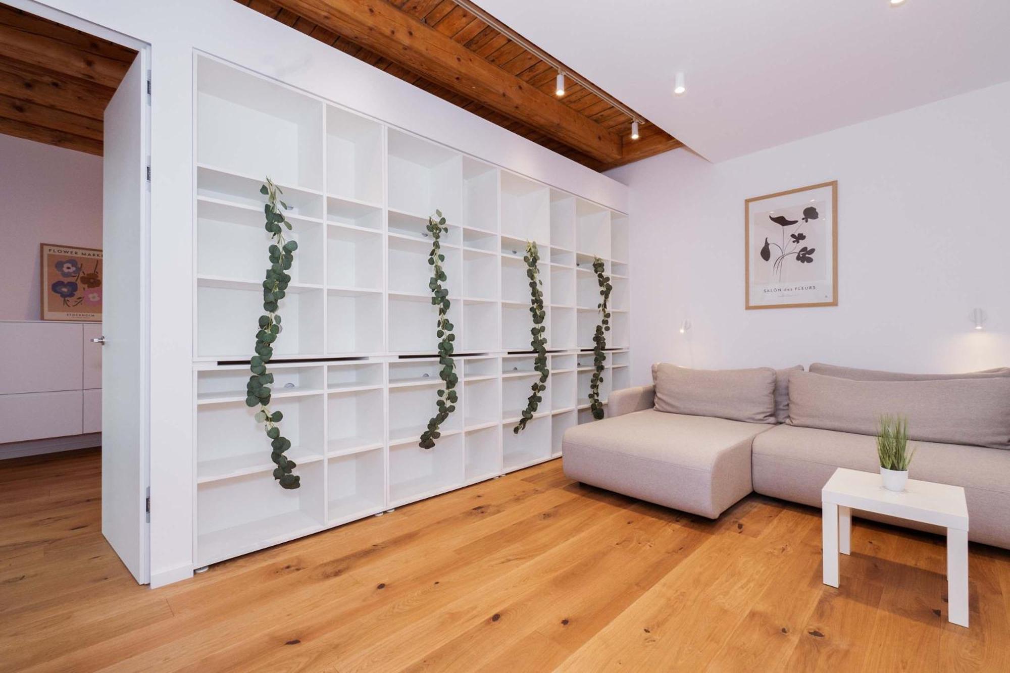 Minimalist Scandi - Cozy & Stylish Bratislava